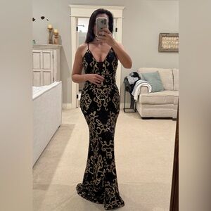 NWT BETSY & ADAM BLACK GOLD SEQUIN FORMAL PROM DRESS BALL GOWN SIZE 4
